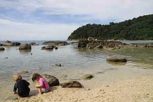 10_08_19 Perhentian Island coral bay view-13