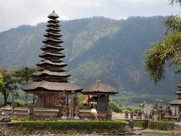 13_10_30 Temple & Lac Pura Ulu Danun Bratan