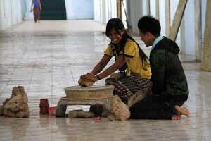 14_04_30 8-Pagode Kaunghmu Sagaing-4