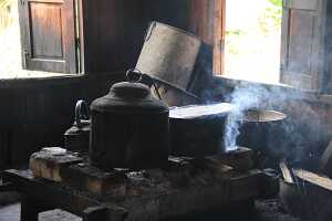 14_05_02 6-Fabrication de la soie et du bambou dorée-32