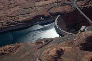 18_06_05 survol du lac powel00138