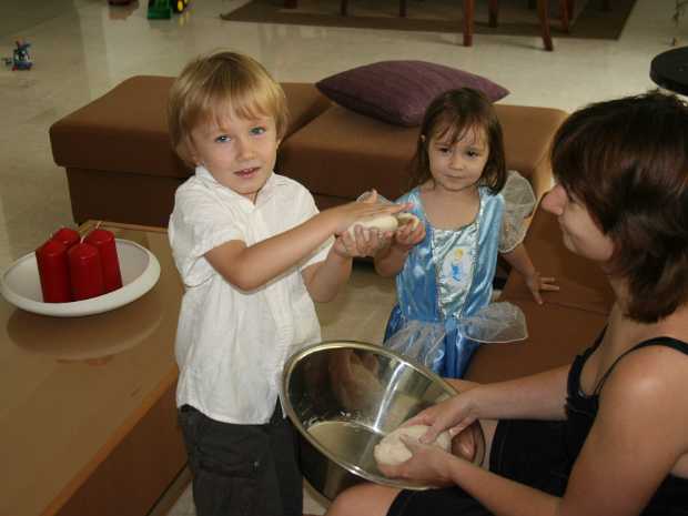11_01_08 making bread
